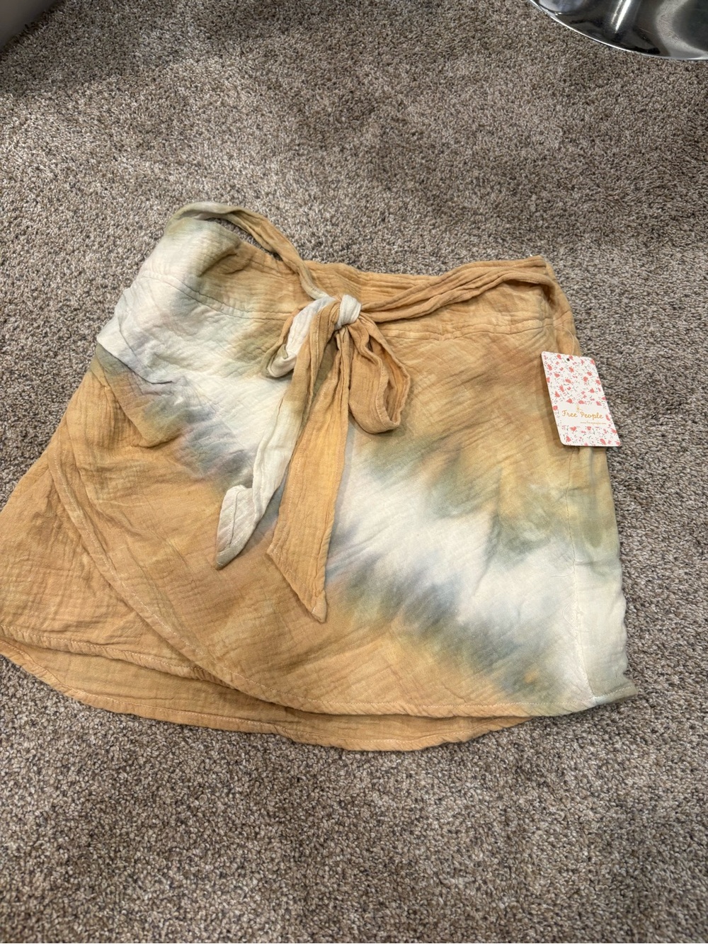 Free People Tide Turns tie-dye mini skirt NWT SIZE 2 - Picture 3 of 5